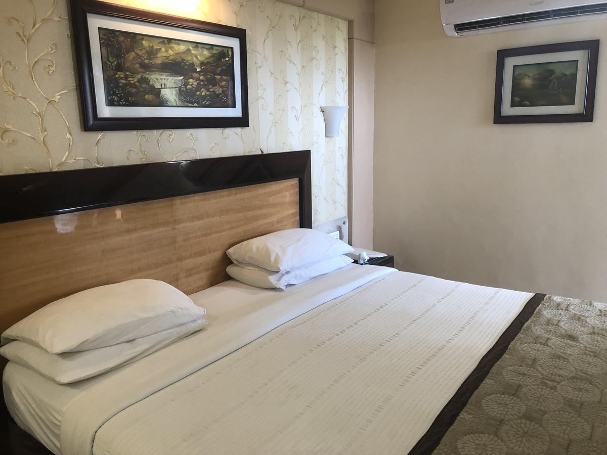 Hotel Hotel Holiday Resort 3*